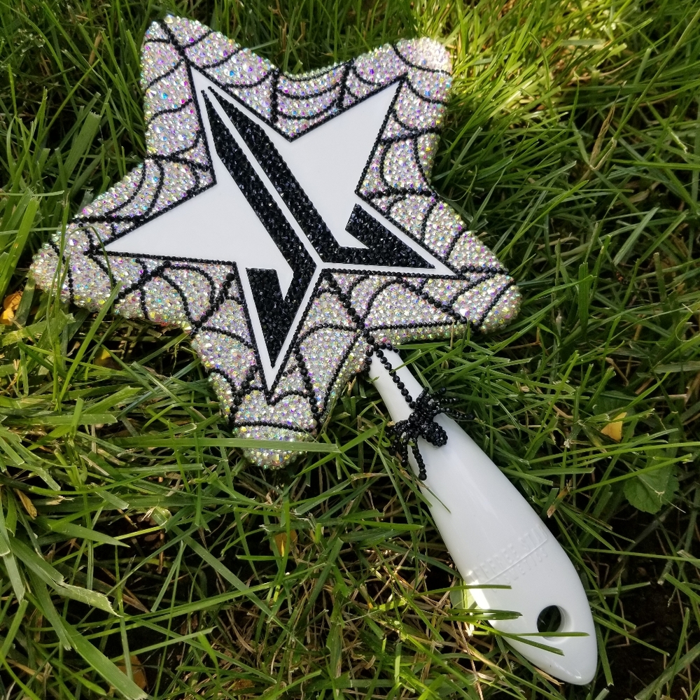 🆕️Jeffree Star, Bling Spider Web Halloween Mirror - Picture 4 of 14